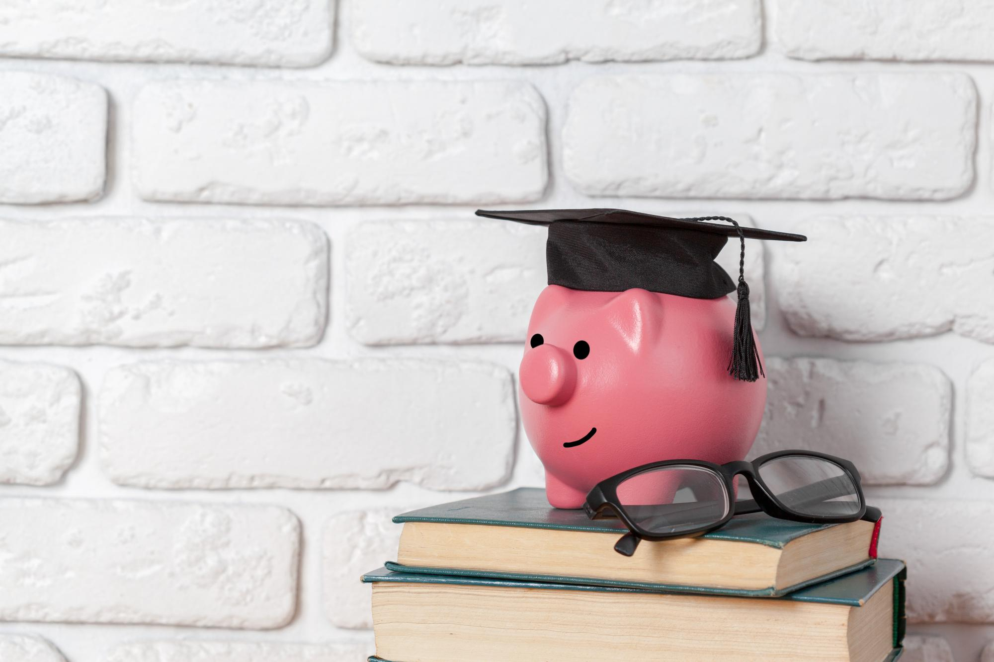 More than 640,000 people can reclaim over £150m on Student Loans
